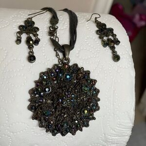 Beautiful multicolored stones necklace earrings